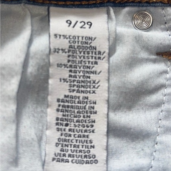 Celebrity Pink Women’s Distressed Skinny Jeans Size 9/29 Medium Wash - Picture 5 of 6